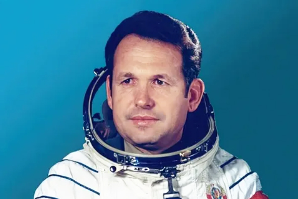 Космонавт Георгий Степанович Шонин